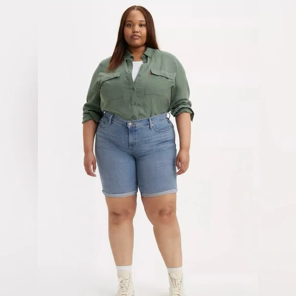 Levi's Sculpt Hypersoft Women's Classic Bermuda Shorts Mid Rise Size 20W - NWT - Picture 1 of 13